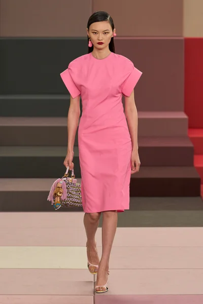 Look 28